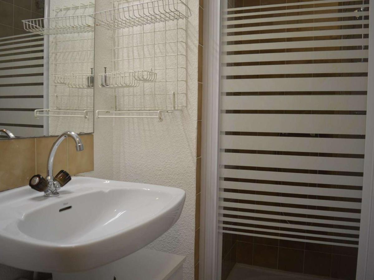 Studio Cabine A St-Raphael Avec Terrasse Et Parking, A 100M De La Plage - Fr-1-226A-23 Сен-Рафаель Екстер'єр фото