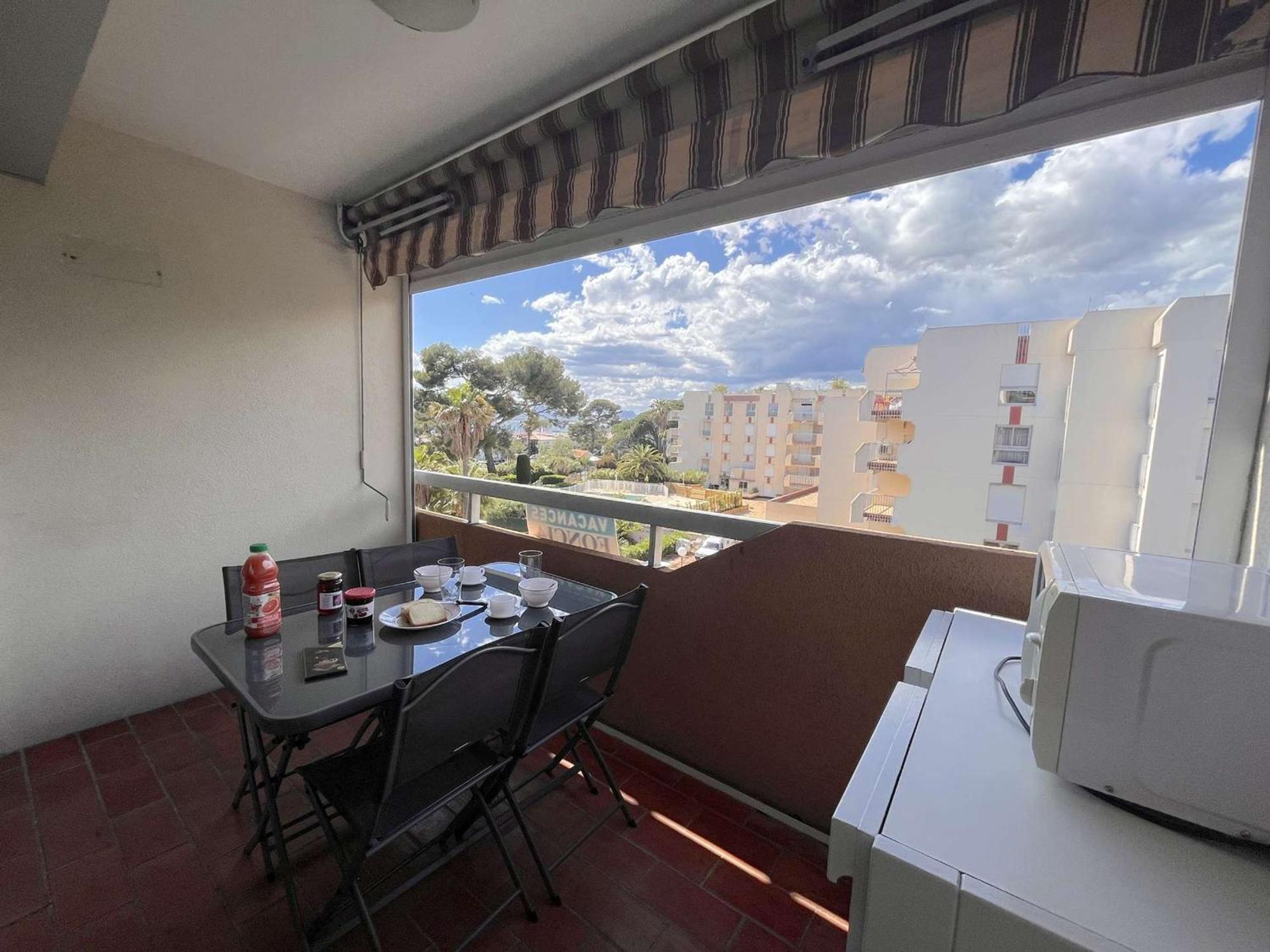 Studio Cabine A St-Raphael Avec Terrasse Et Parking, A 100M De La Plage - Fr-1-226A-23 Сен-Рафаель Екстер'єр фото