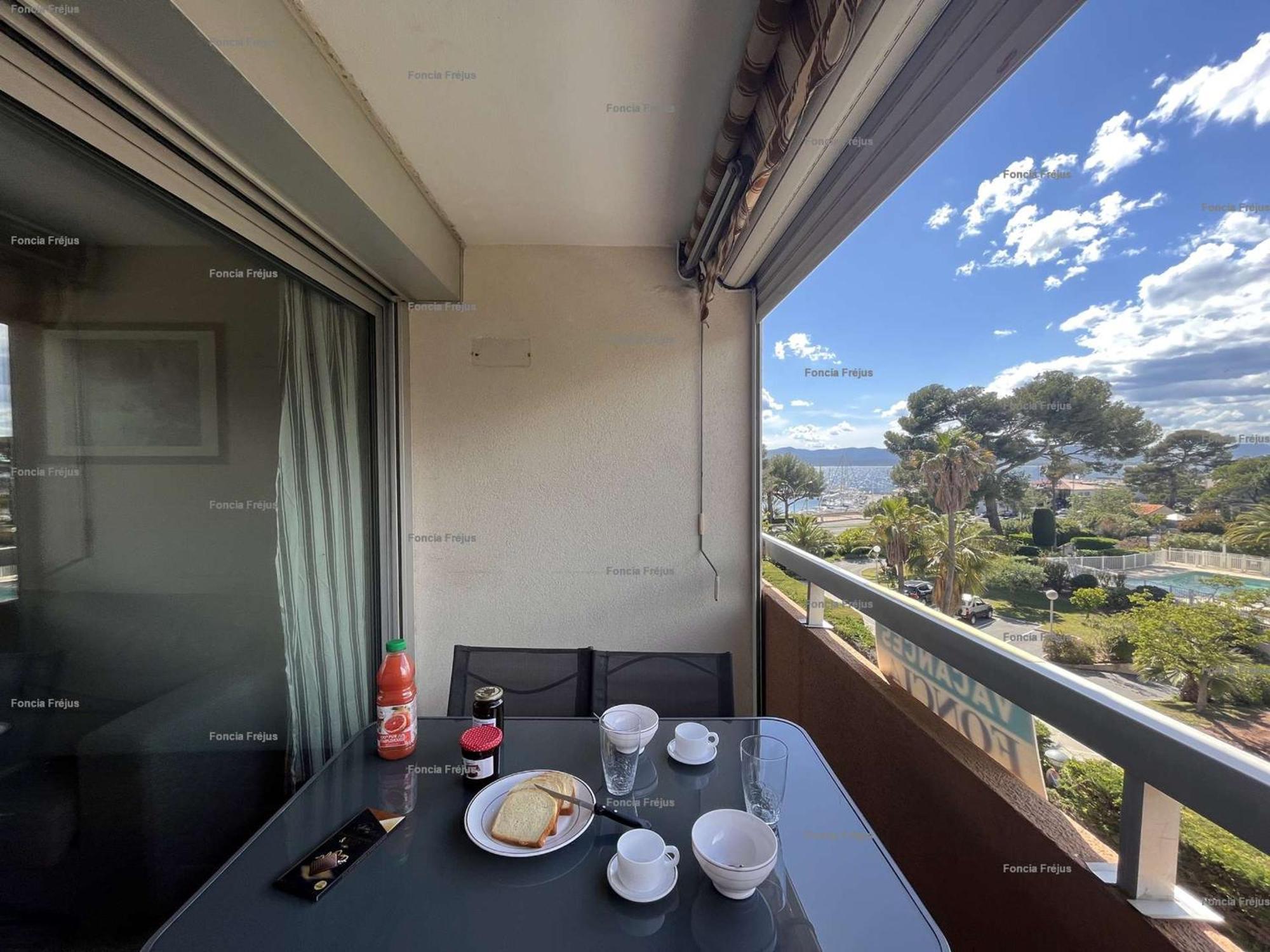 Studio Cabine A St-Raphael Avec Terrasse Et Parking, A 100M De La Plage - Fr-1-226A-23 Сен-Рафаель Екстер'єр фото